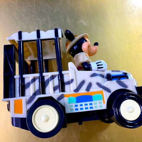 Disney Animal Kingdom Safari Adventure Mickey Mouse Driving Jeep Truck Toy 4.25” - Picture 10 of 12
